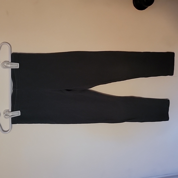 2 Pack Girls Leggings, Mexx Kids and The Children's Place, Size 6 - Picture 3 of 4